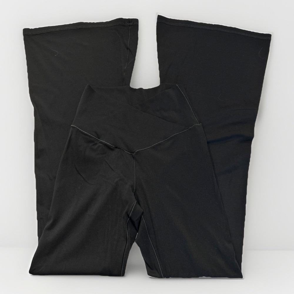 OFFLINE By Aerie Real Me Hi Rise Waisted Crossover Flare Legging Small Short 31"